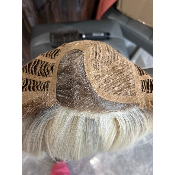 Belle Tress “Ground Theory” wig in color Bombshell Blonde-R new - Picture 8 of 9